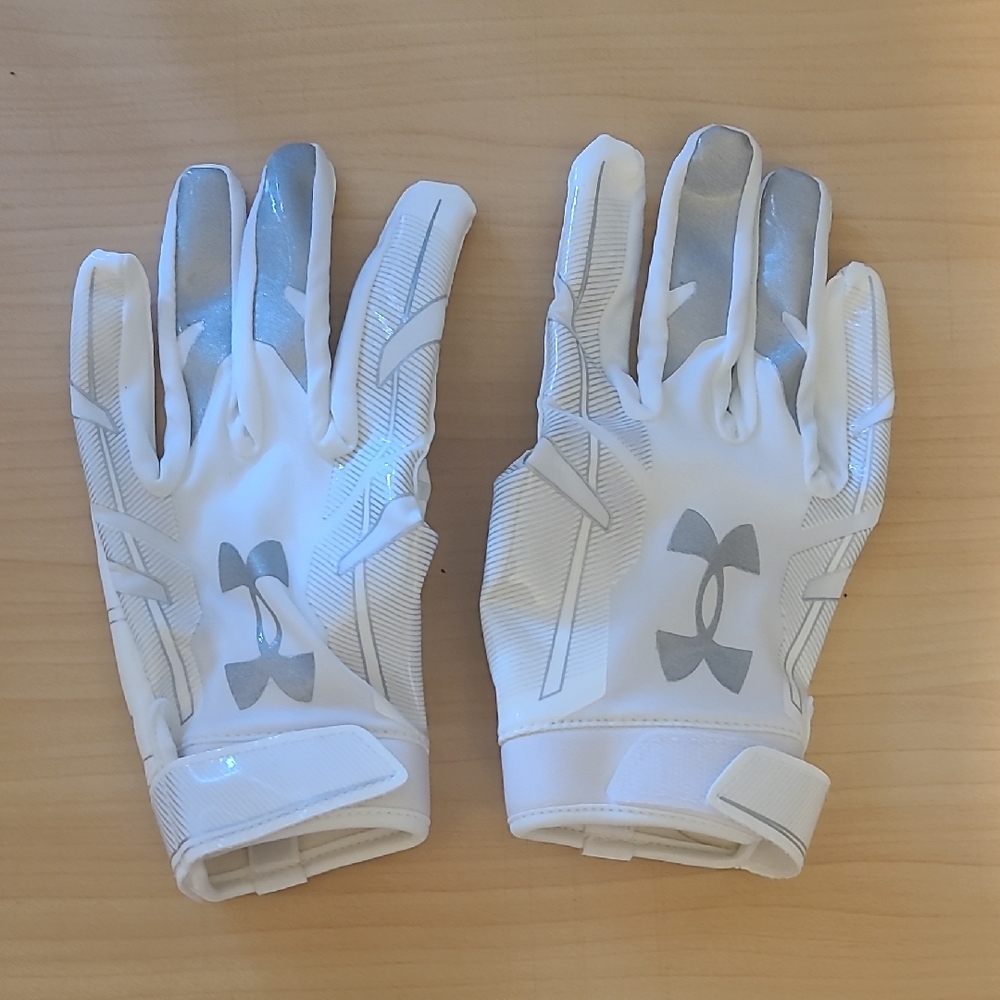 Under Armour White and Silver Sports Gloves